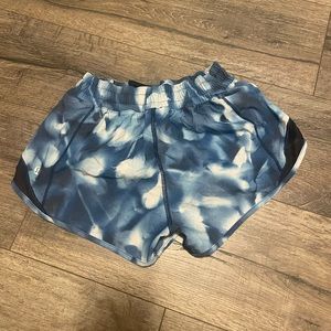 Blue Patterned Lululemon Hotty Hot Shorts
